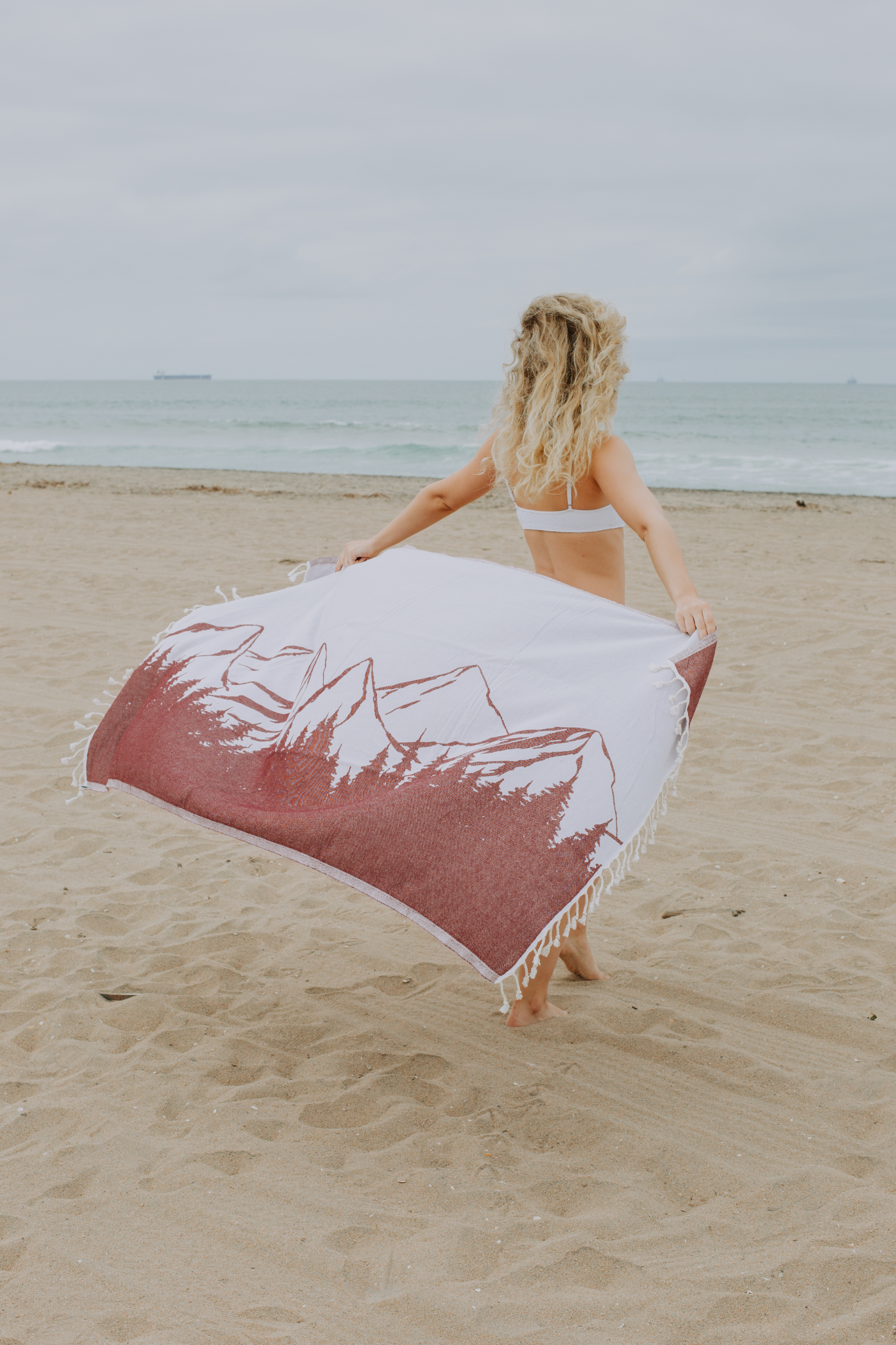 Mountain 100% Cotton Reversible Turkish Towel in Burgundy